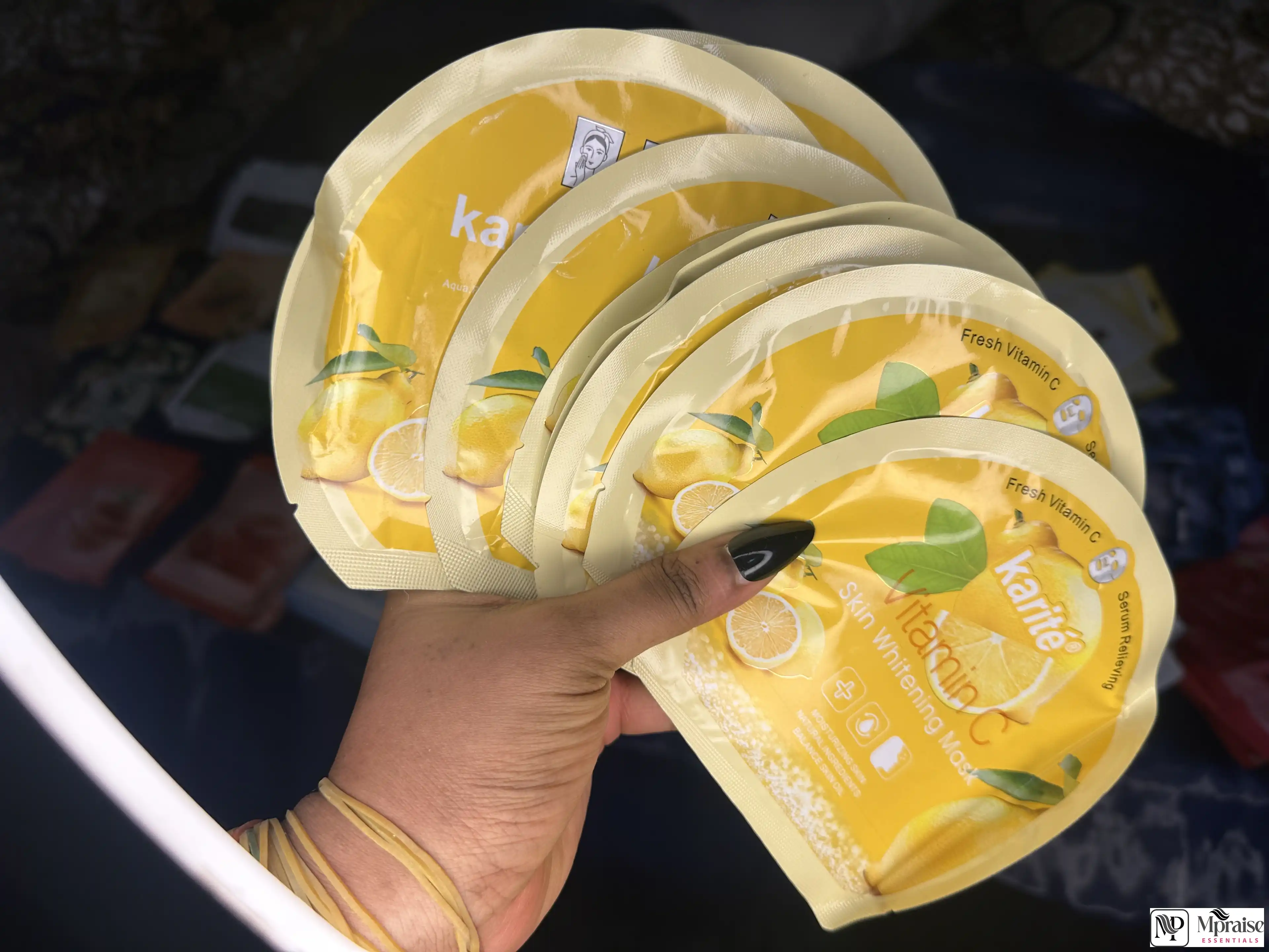 Moisturizing and hydrating face sheet