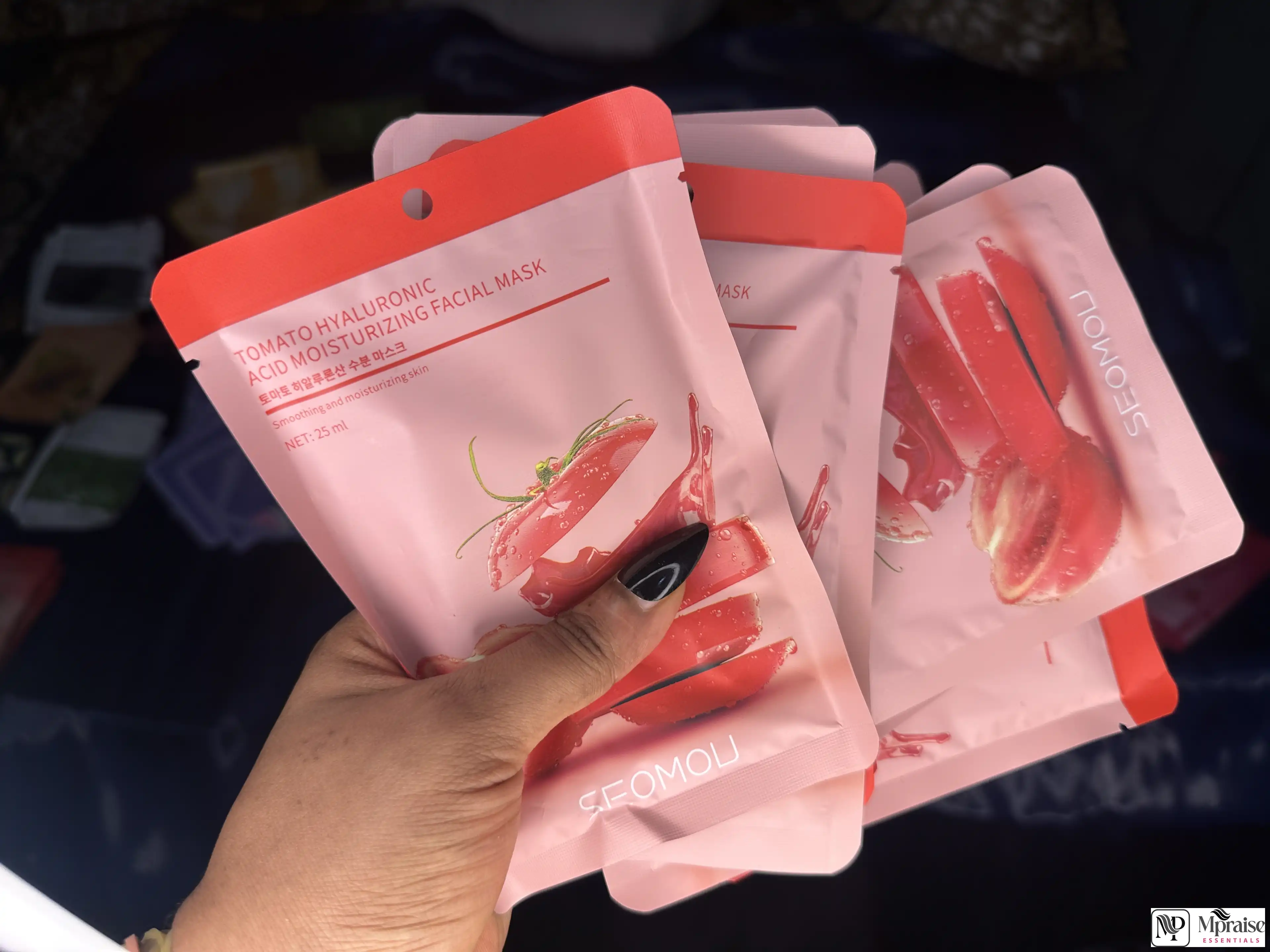 Moisturizing and hydrating face sheet