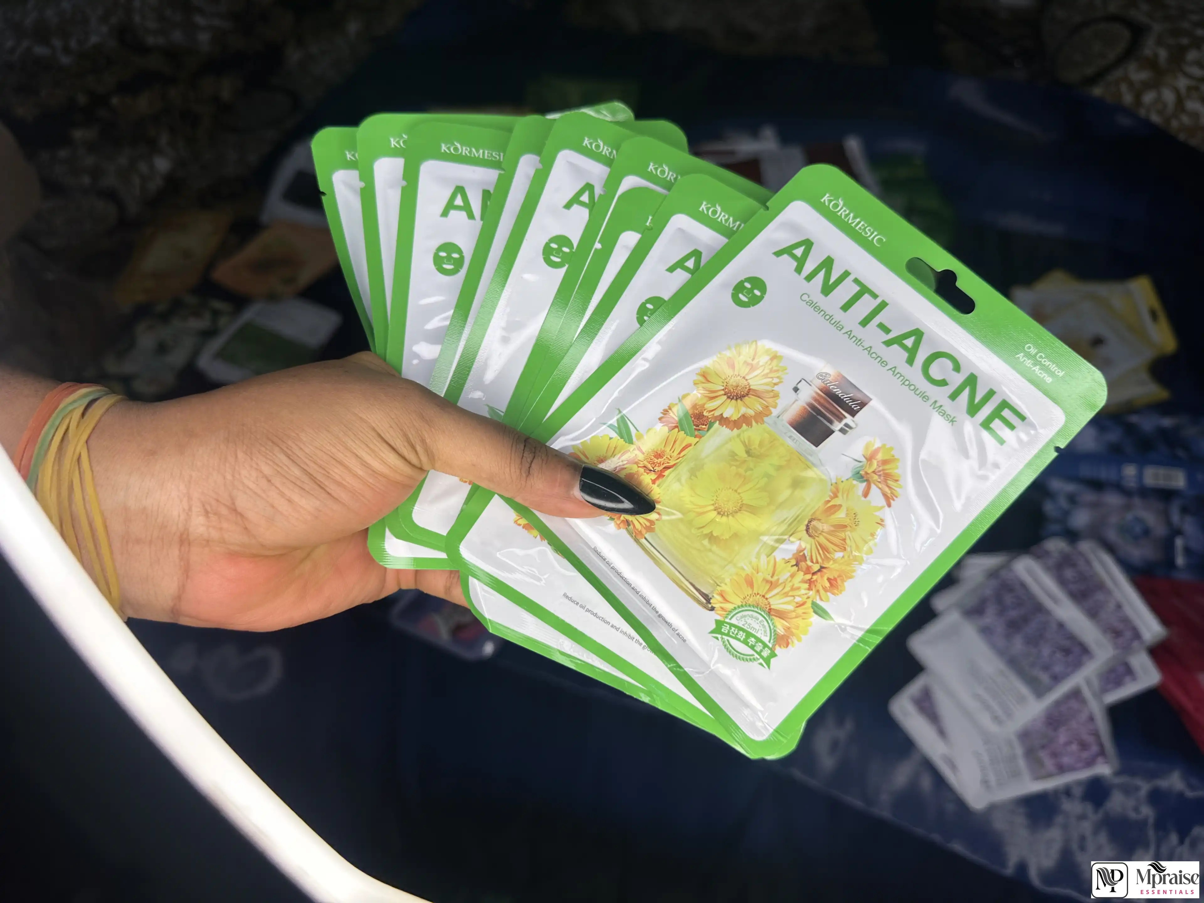 Moisturizing and hydrating face sheet