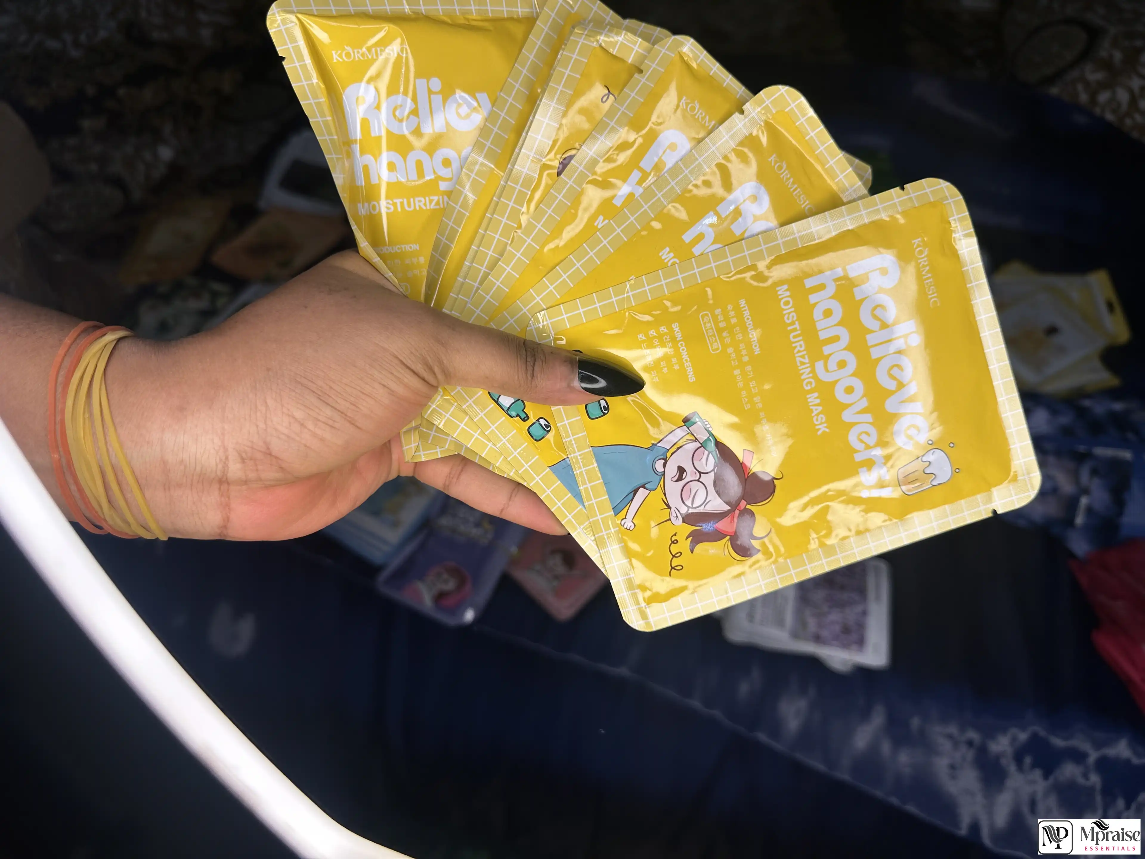 Moisturizing and hydrating face sheet