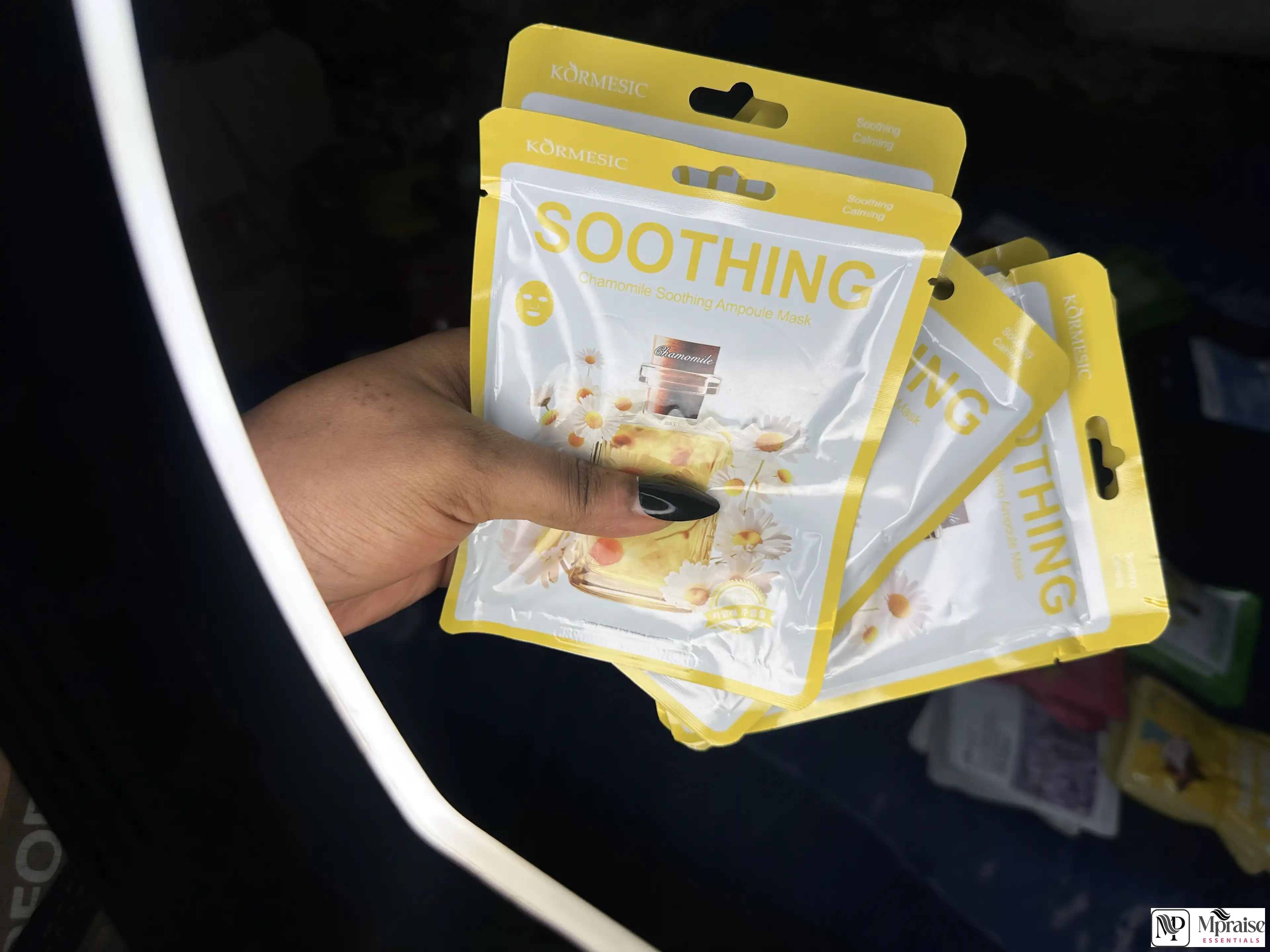 Moisturizing and hydrating face sheet