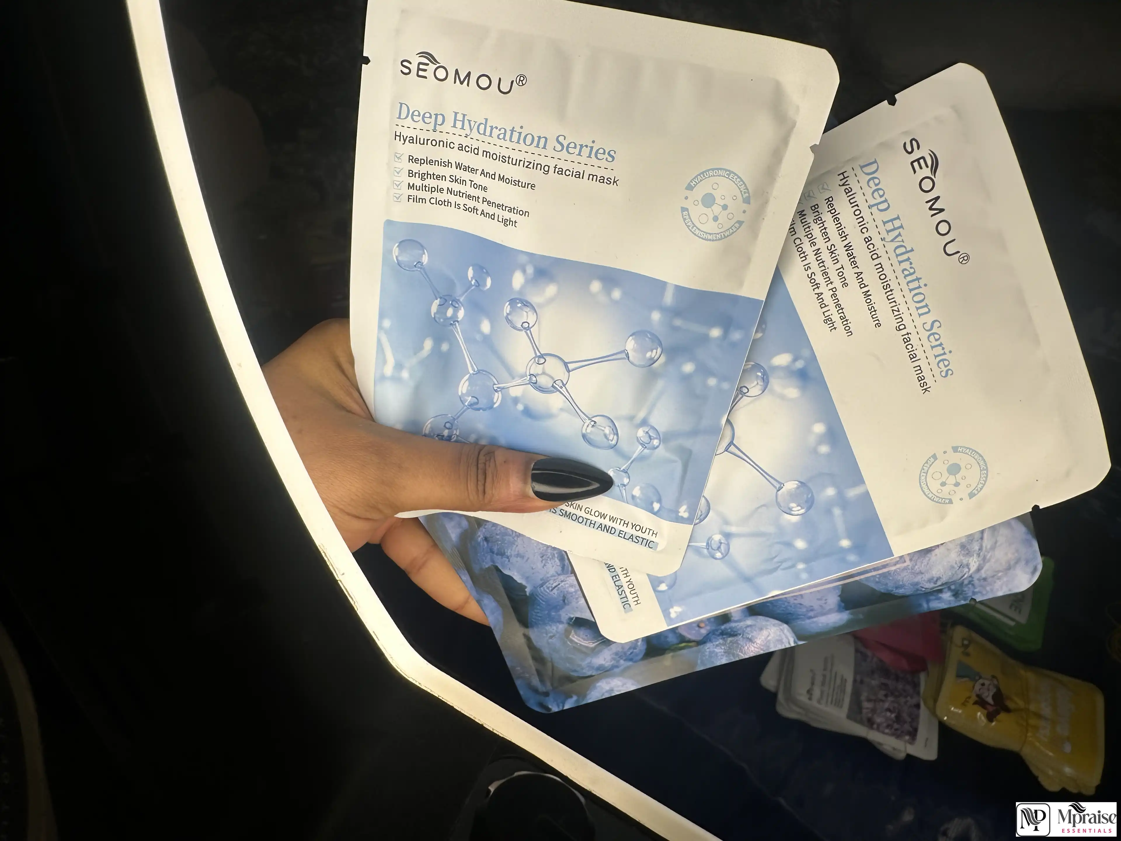 Moisturizing and hydrating face sheet