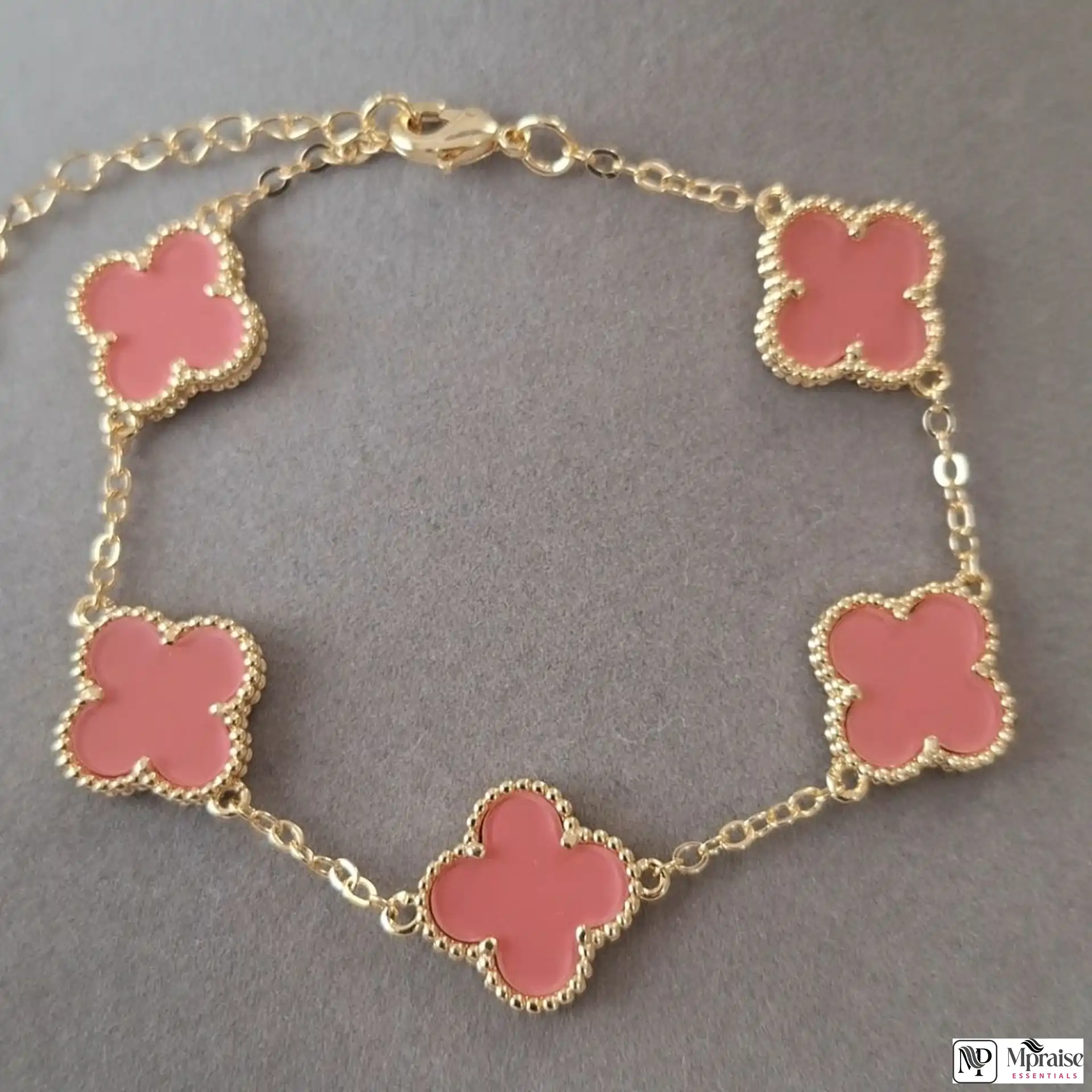 Luxury Van Cleef Clover Bracelet