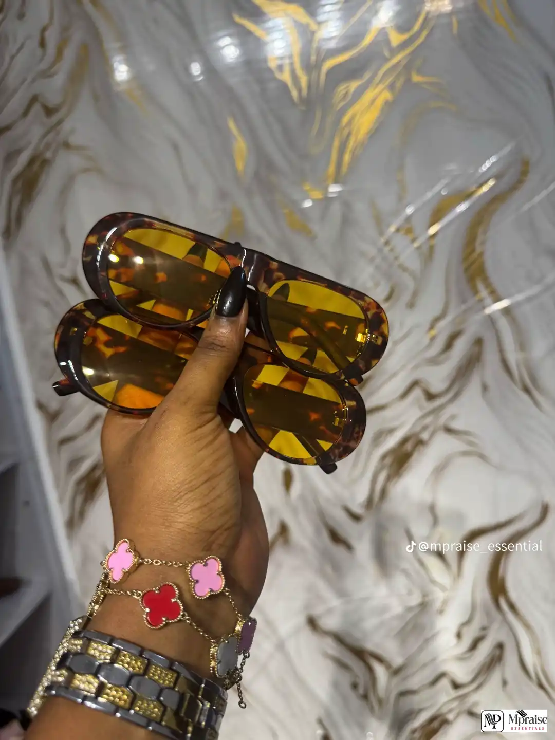Fashion glasses