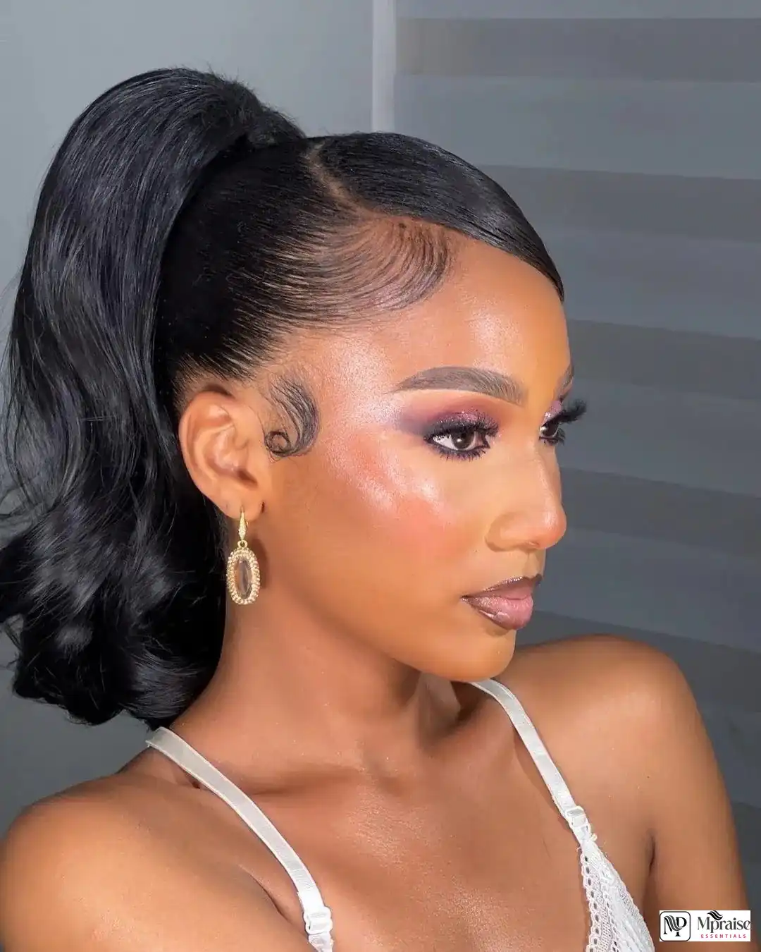 Flip ponytail bundles